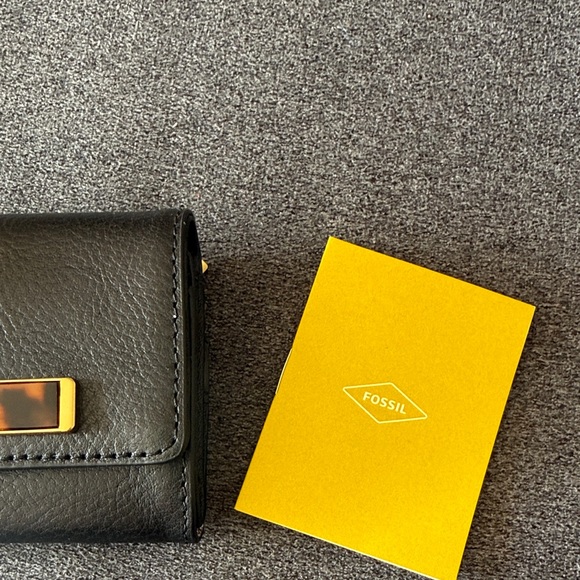 Fossil Blake RFID Small Flap Wallet - Picture 2 of 9